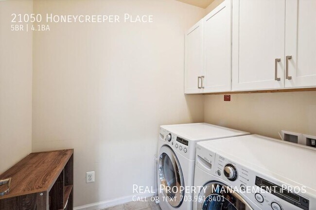 Building Photo - 21050 Honeycreeper Pl