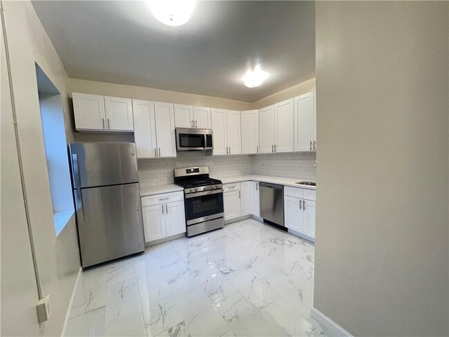 Building Photo - 110 Stonelea Pl