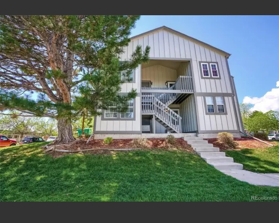 Building Photo - 17198 E Whitaker Dr