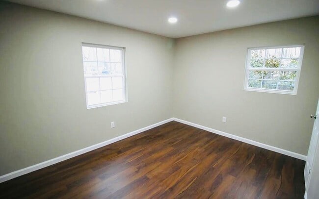 Building Photo - Toledo Ln