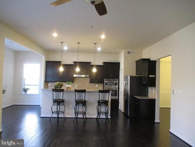 Building Photo - 7303A Hayfield Rd