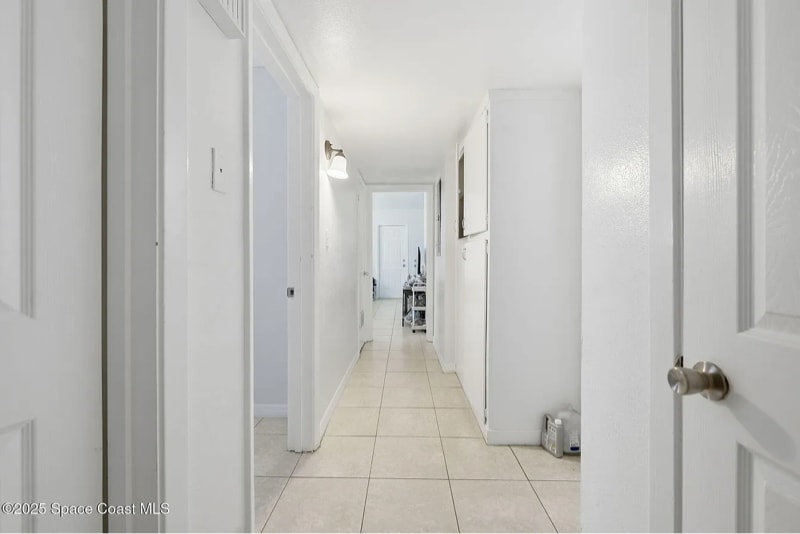 Building Photo - 1208 Willow Ln