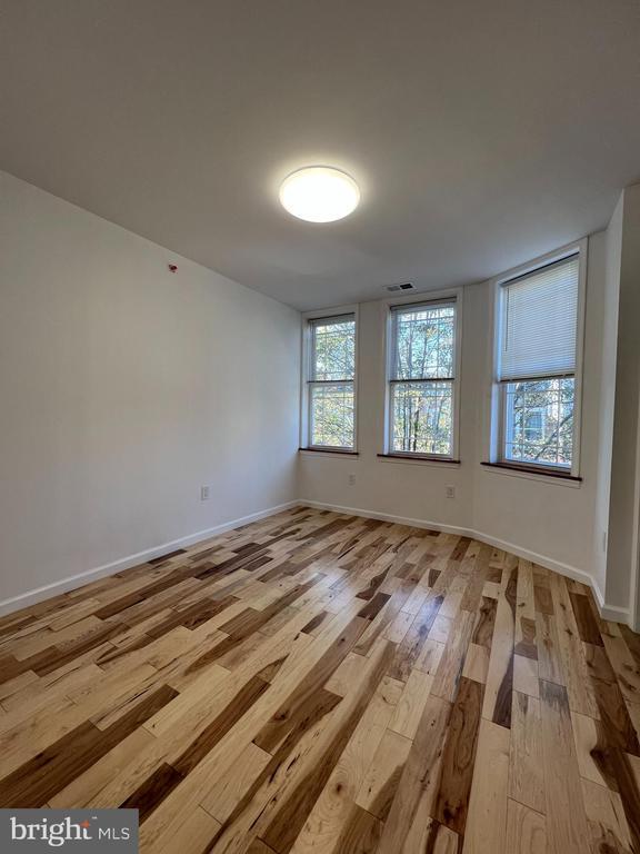 Building Photo - 623 S 4th St