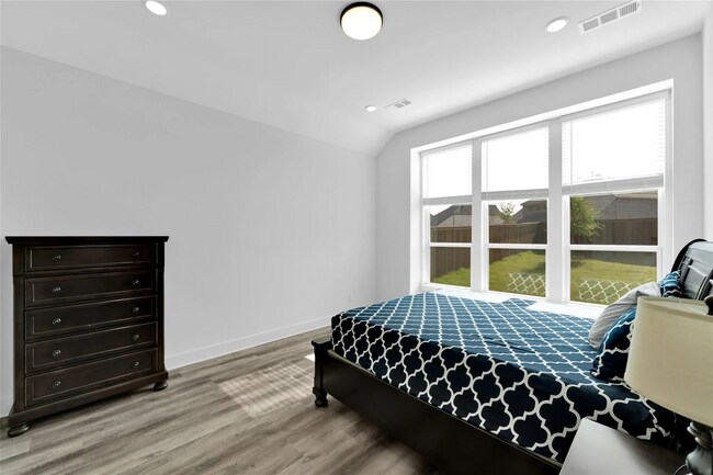 Building Photo - 6720 Stags Run