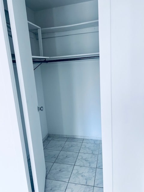 Building Photo - 1450 E 55th Pl