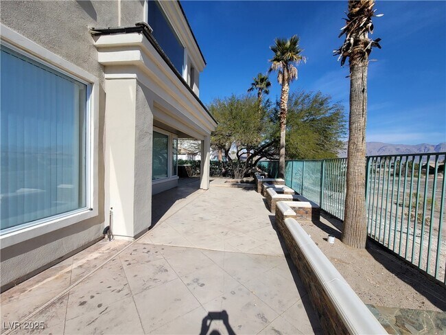 Building Photo - 8304 Broad Peak Dr