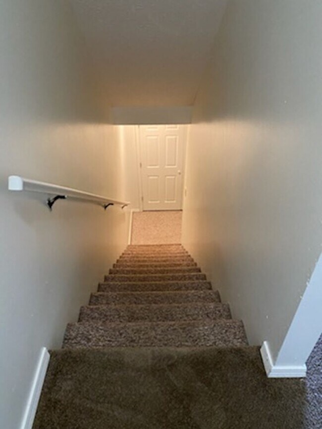 Building Photo - 0200-202 E 16th Street