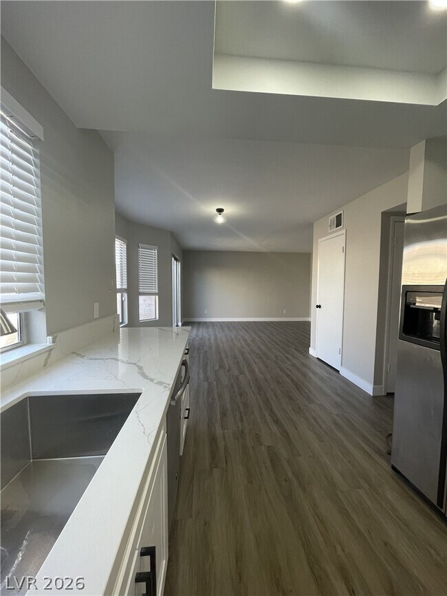 Building Photo - 2840 Belleza Ln