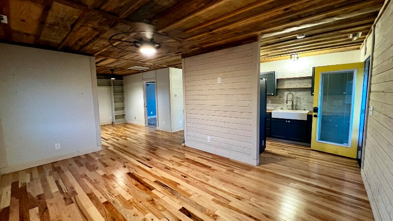 Building Photo - 3320 Sullivan Rd