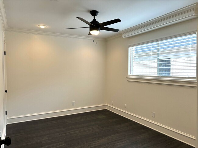 Building Photo - 4 Bedroom Home for Rent!