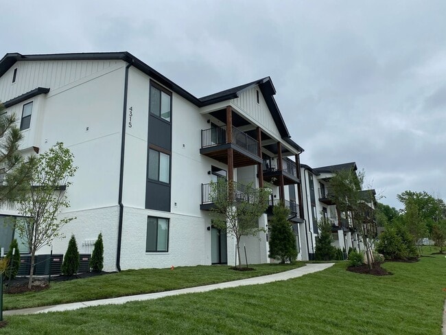 Building Photo - The Flats at Westbury