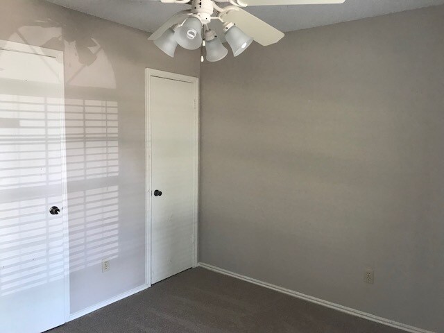 Building Photo - STELLAR HOME IN CROSS CREEK!