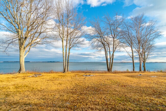 Building Photo - 14 Artist Point Rd