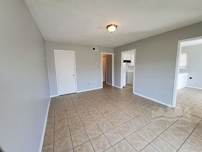 Building Photo - 3992 Ashview Cove