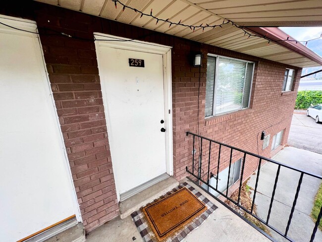 Building Photo - 253 E 1100 S