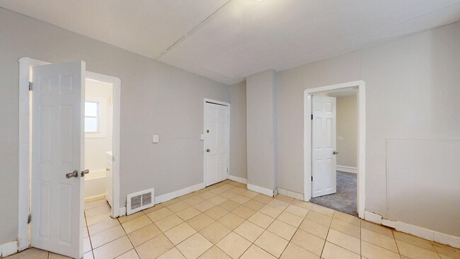 Building Photo - 3523 Walton Ave