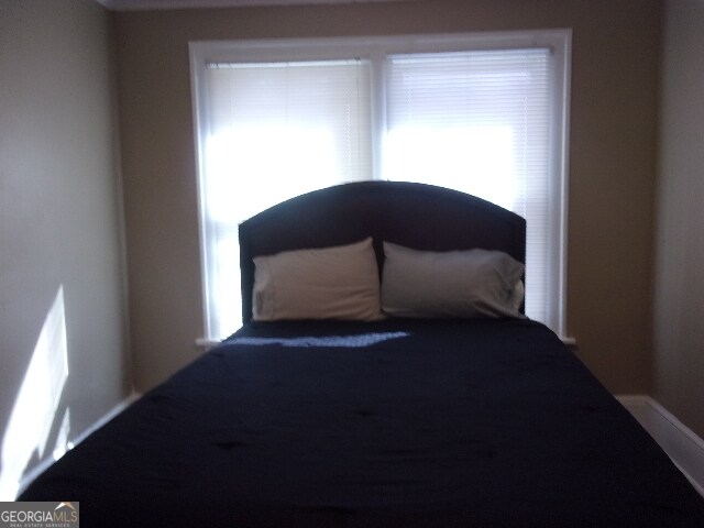 Building Photo - 587 Hope St SW