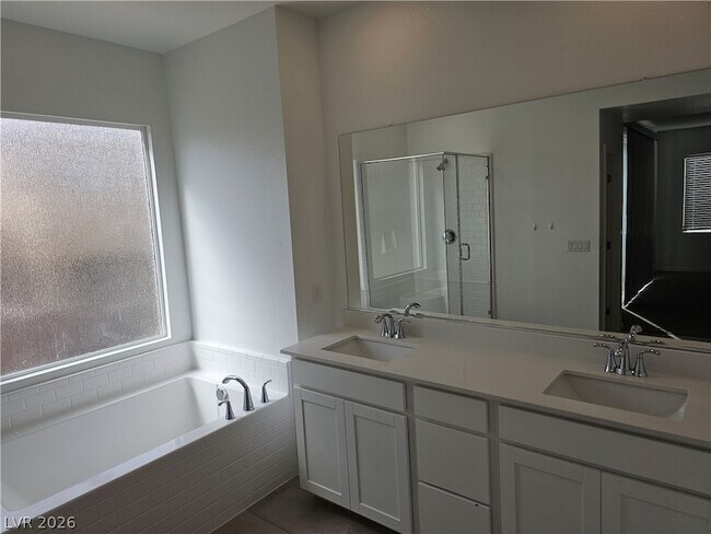 Building Photo - 6851 Gaslamp Hbr Ave