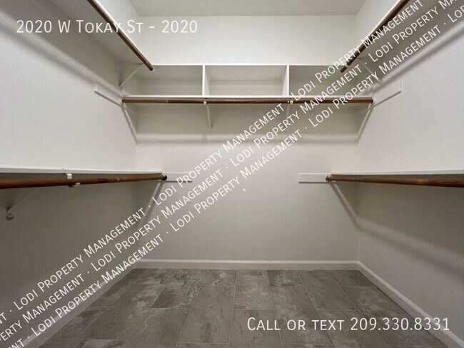 Building Photo - 2020 W Tokay St