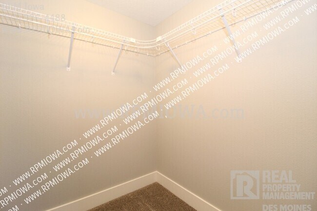Building Photo - 5374 Destiny Dr