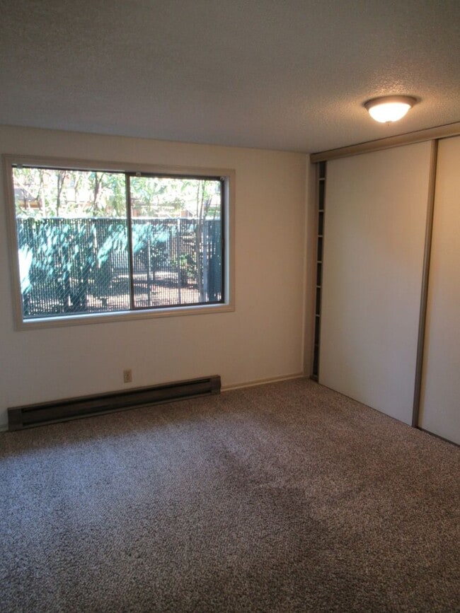 Building Photo - Two Bedroom Apartment by Bush Park