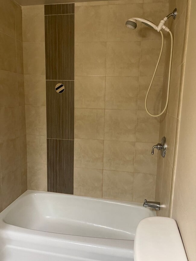 Building Photo - Location, Location!! Spacious Condo on Low...