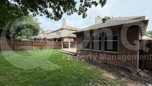 Building Photo - 2208 Lanshire Dr