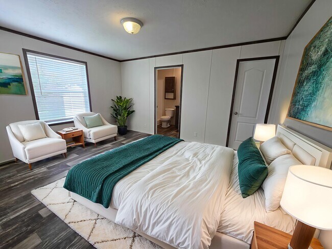 Building Photo - 3648 Chestnut St