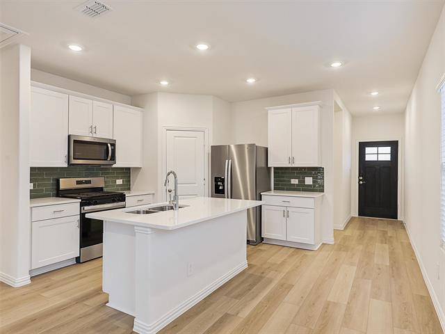 Building Photo - 506 Cottner Dr