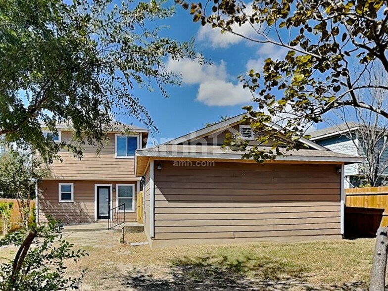 Building Photo - 2844 Deerfern Ln