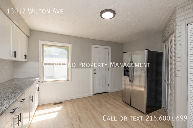 Building Photo - 13017 Wilton Ave