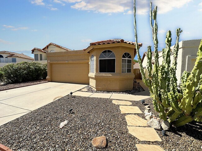 Building Photo - Coming Soon! Scottsdale Home 3/2 Bed/Bath - Available Now!