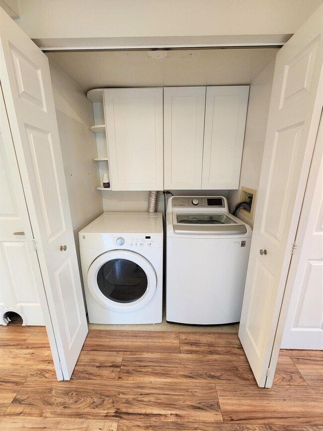 Building Photo - 1176 Sumac Trail