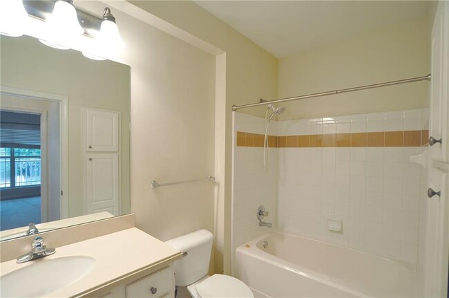 Building Photo - 4333 Dunwoody Park