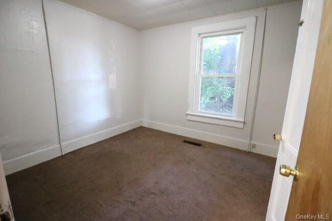 Building Photo - 42 Ulster Ave