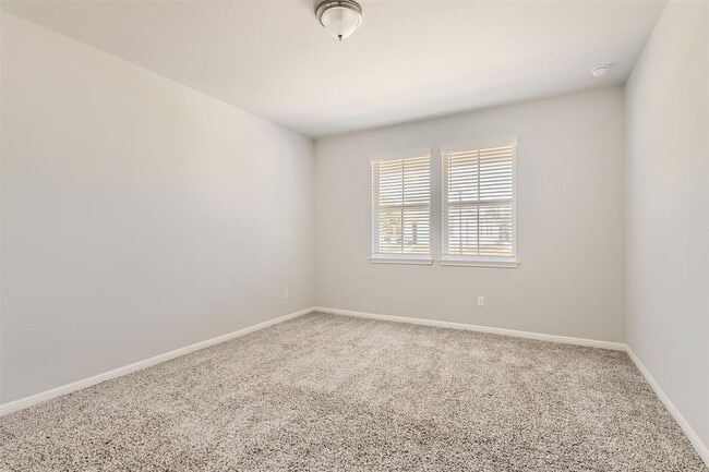 Building Photo - 2521 Pecan Island Dr