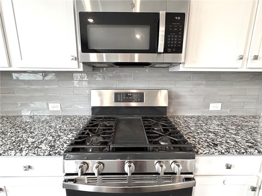 Building Photo - 6085 Bay Pt Cv