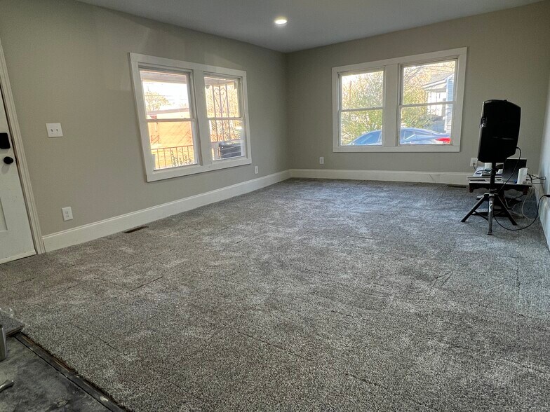 Building Photo - 104 Epworth St