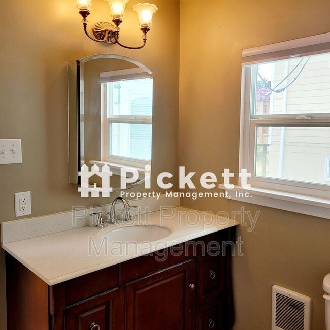 Building Photo - 2821 Erlands Beach Loop NW
