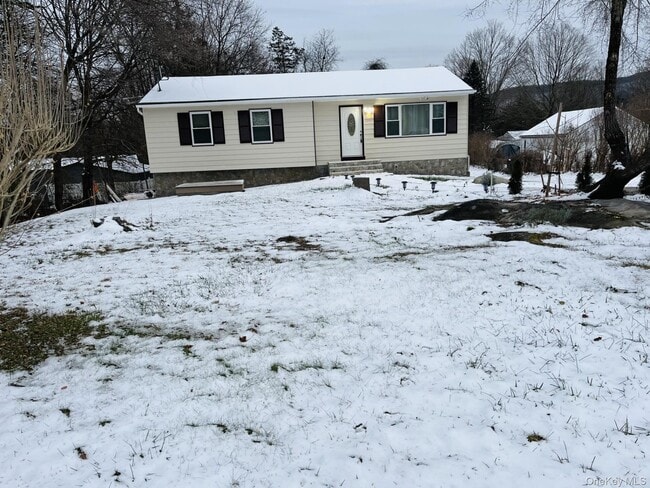 Building Photo - 19 Cedar Ln