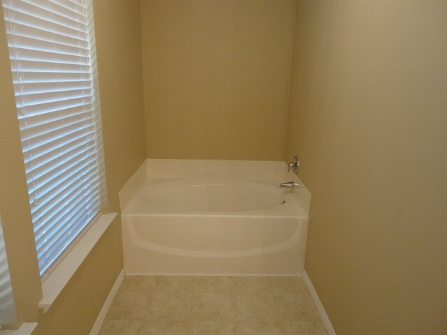 Building Photo - 5512 Parkview Hills Ln