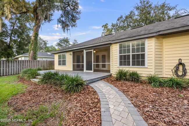 Building Photo - 6840 SW 80th Dr