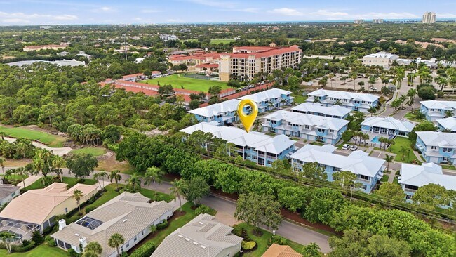 Building Photo - Fully Furnished 3 Bedroom, 3.5 Bath Townhome