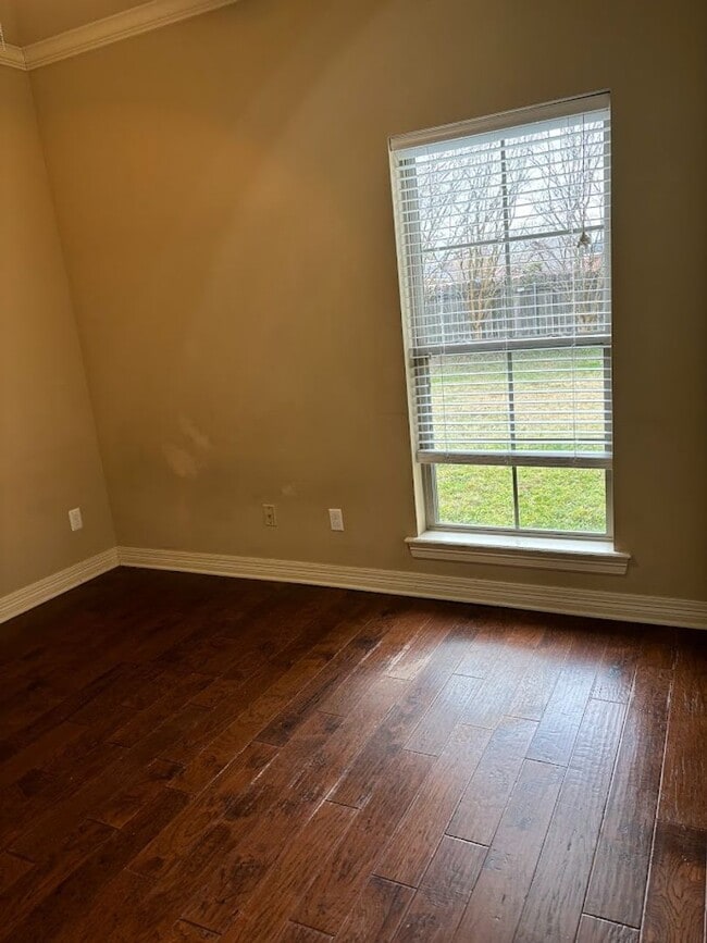 Building Photo - 508 Brompton Ln