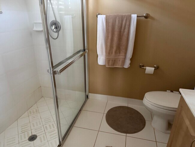 Building Photo - 328 W Coral Trace Cir