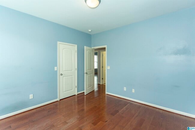 Building Photo - 4350 Sierra Dr