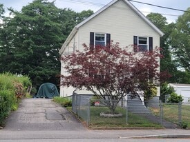 Building Photo - 91 Kilmer Ave