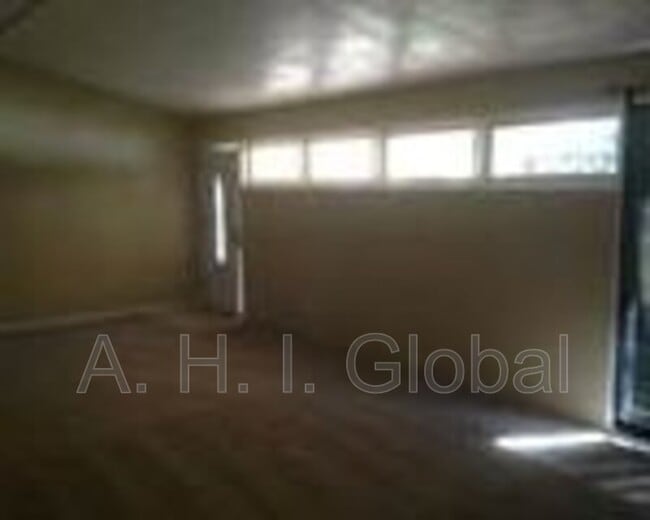 Building Photo - 2026 S Fannin St
