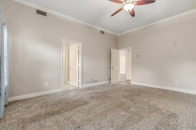 Building Photo - 102 Pebble Beach Dr