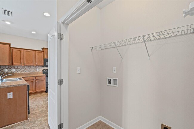 Building Photo - 24348 Wilshire Way